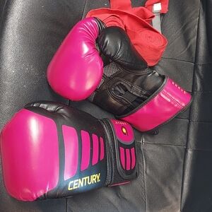 Kick boxing gloves